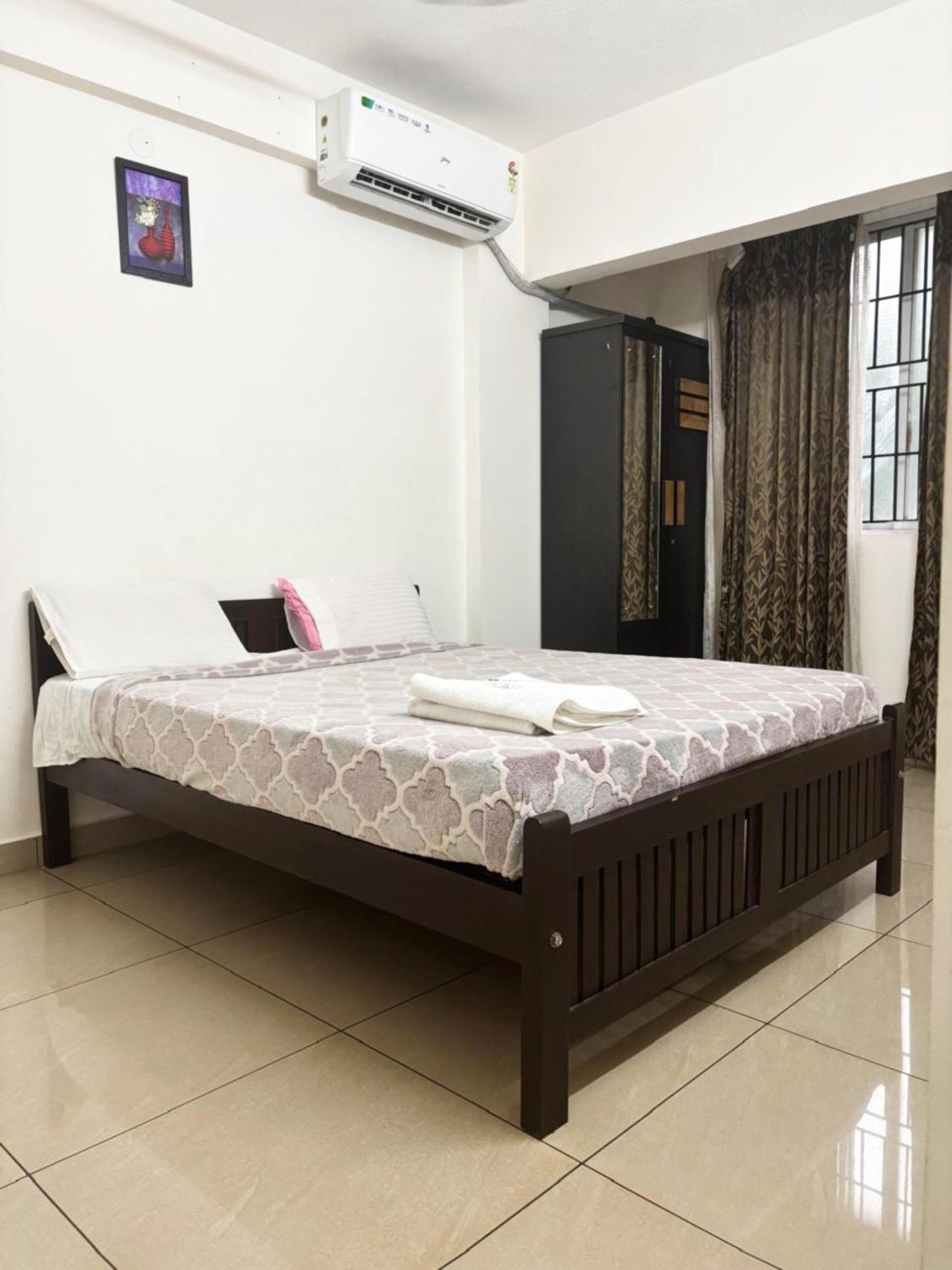Esha - Apartment