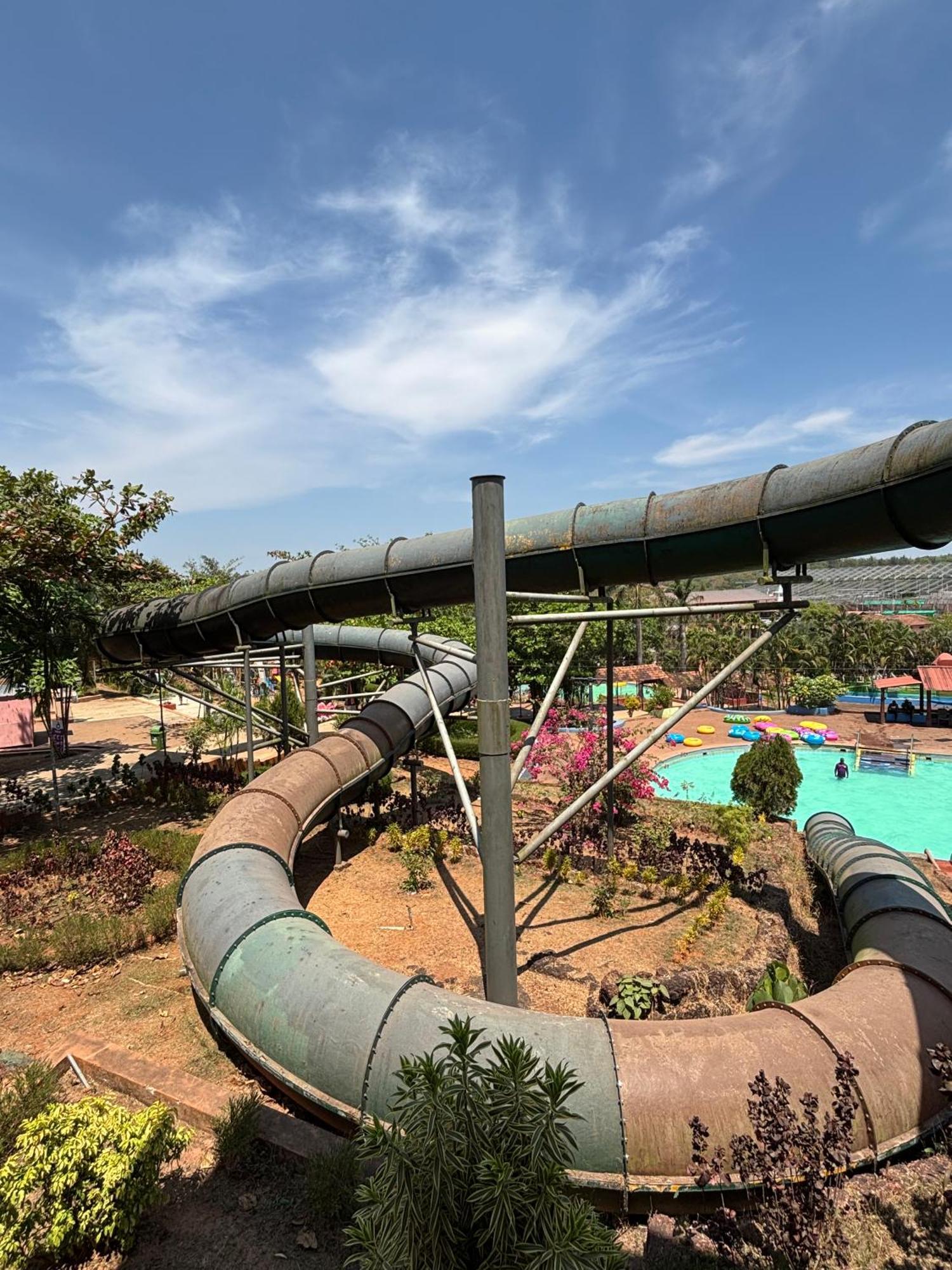 Manasa Water Park And Hotel *