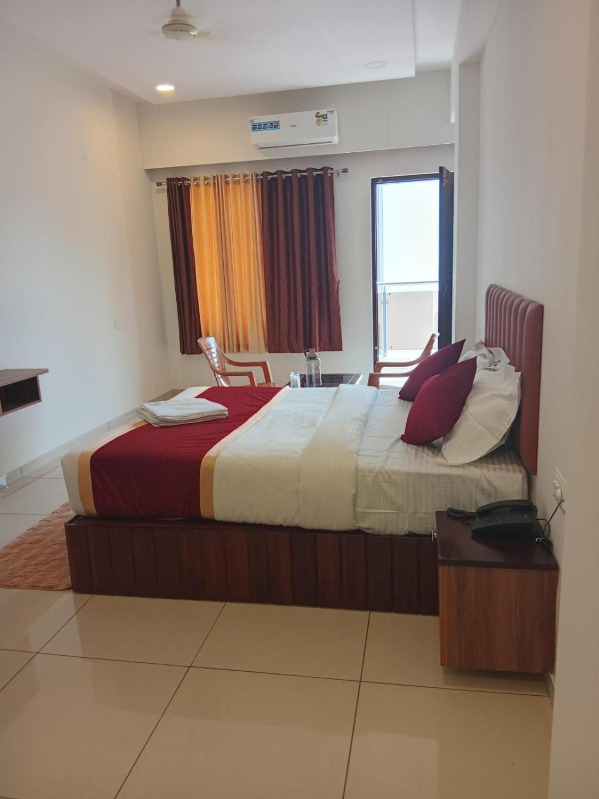 G K Residency Hotel 3*
