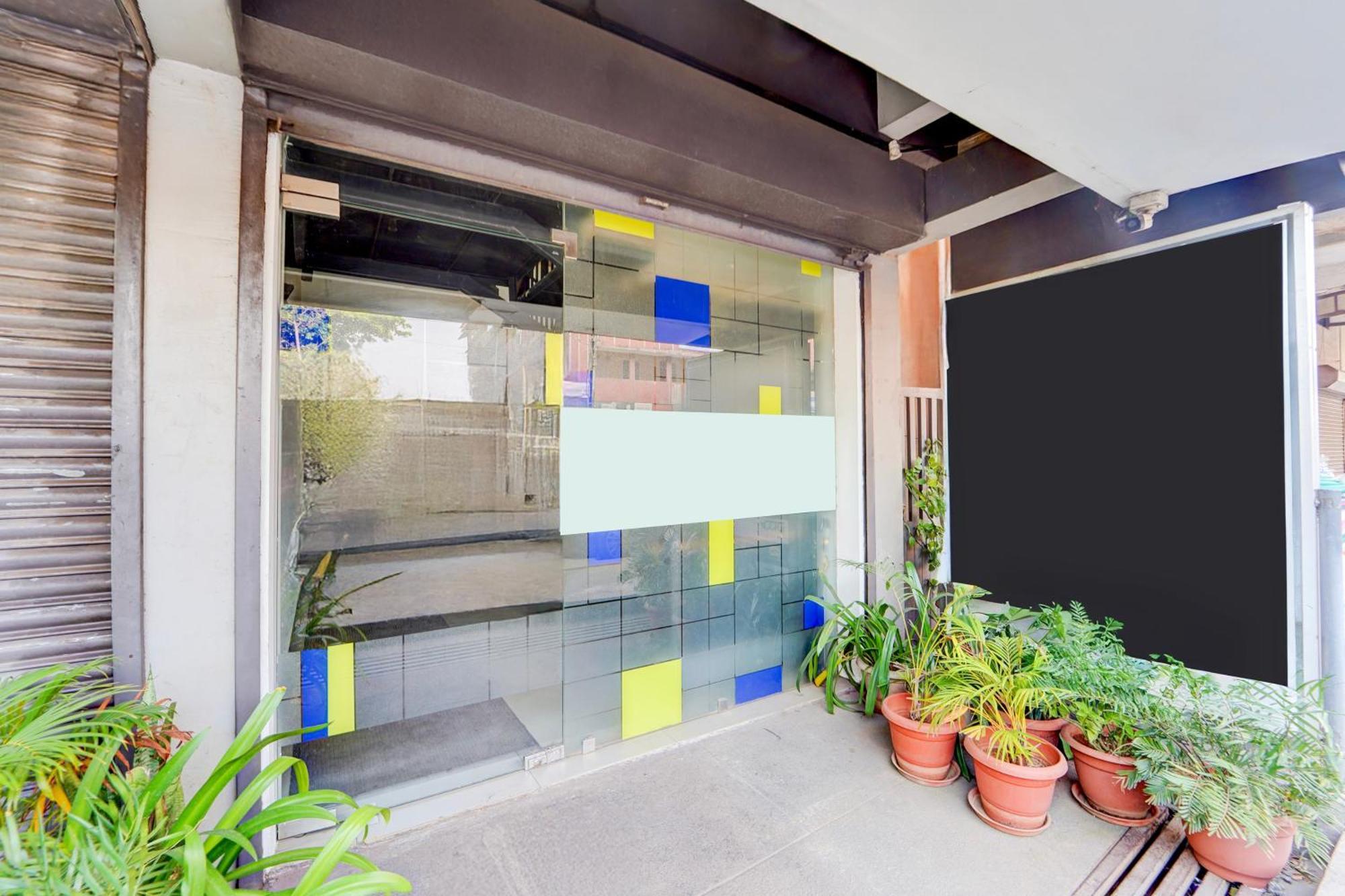 Super Townhouse Oak Mangalore