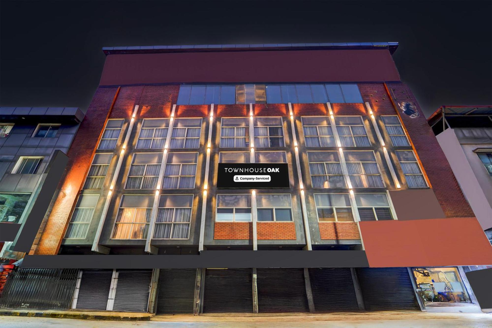 Super Townhouse Oak 3* Mangalore