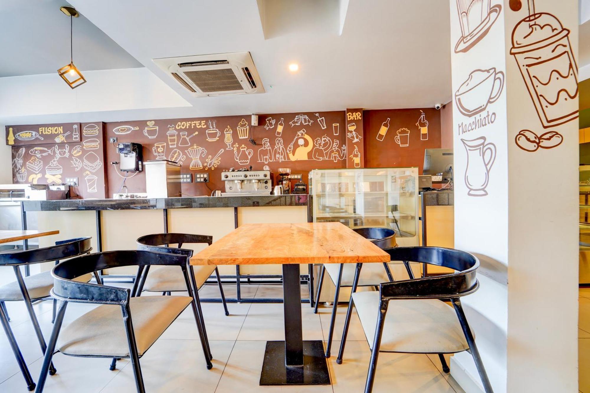 Super Townhouse Oak Hotel