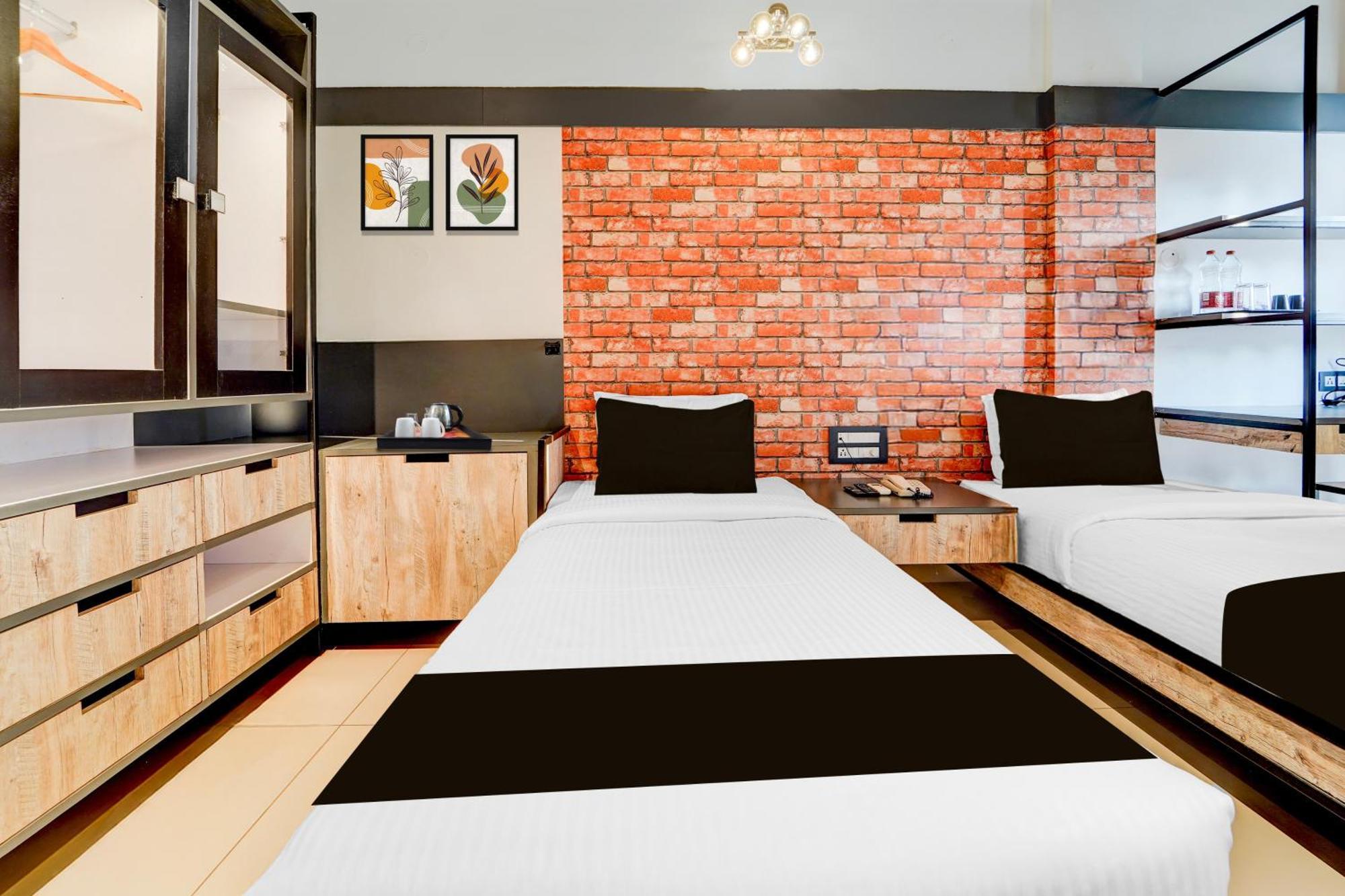 Super Townhouse Oak Hotel Mangalore
