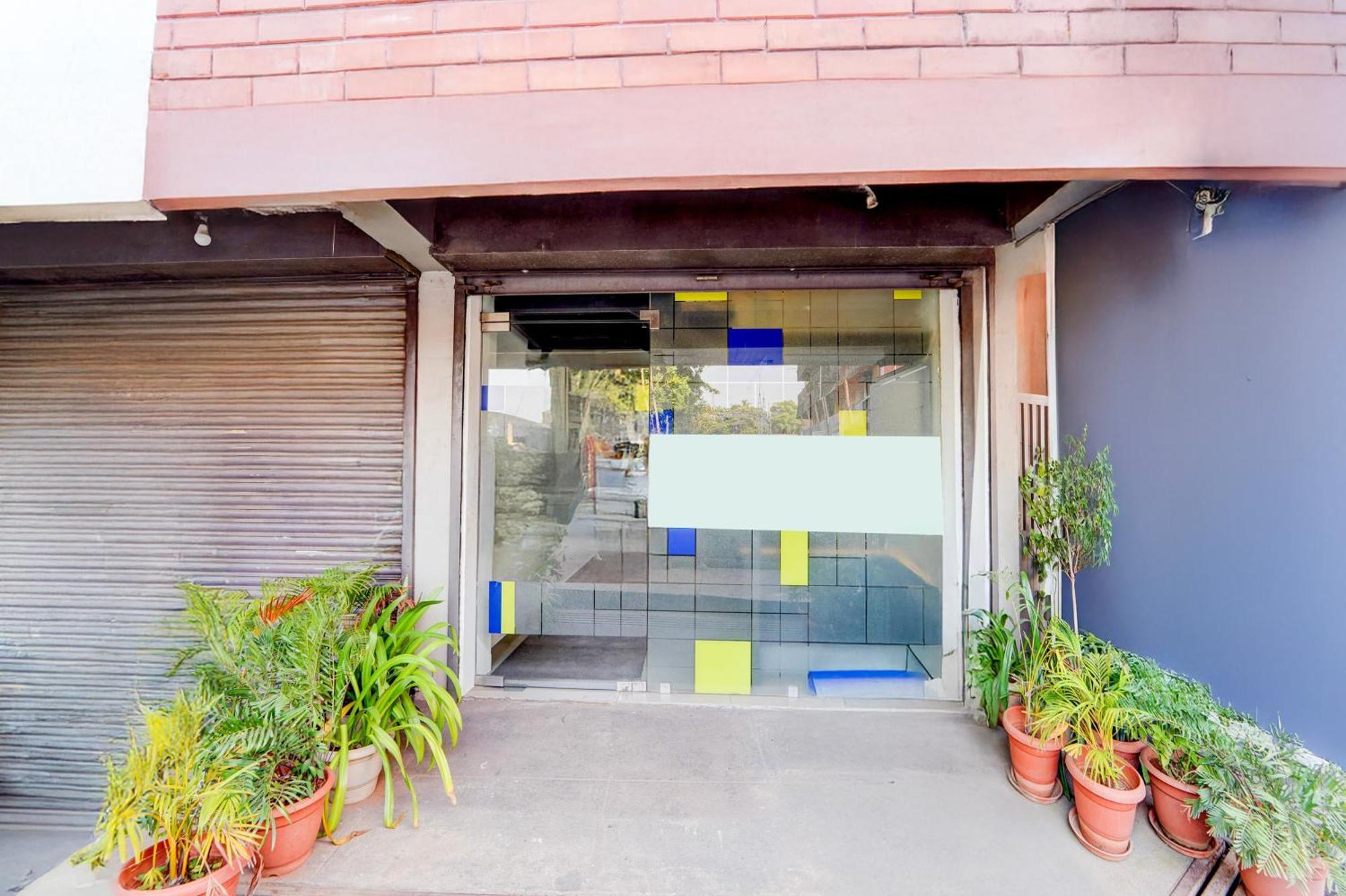 Hotel Super Townhouse Oak Mangalore