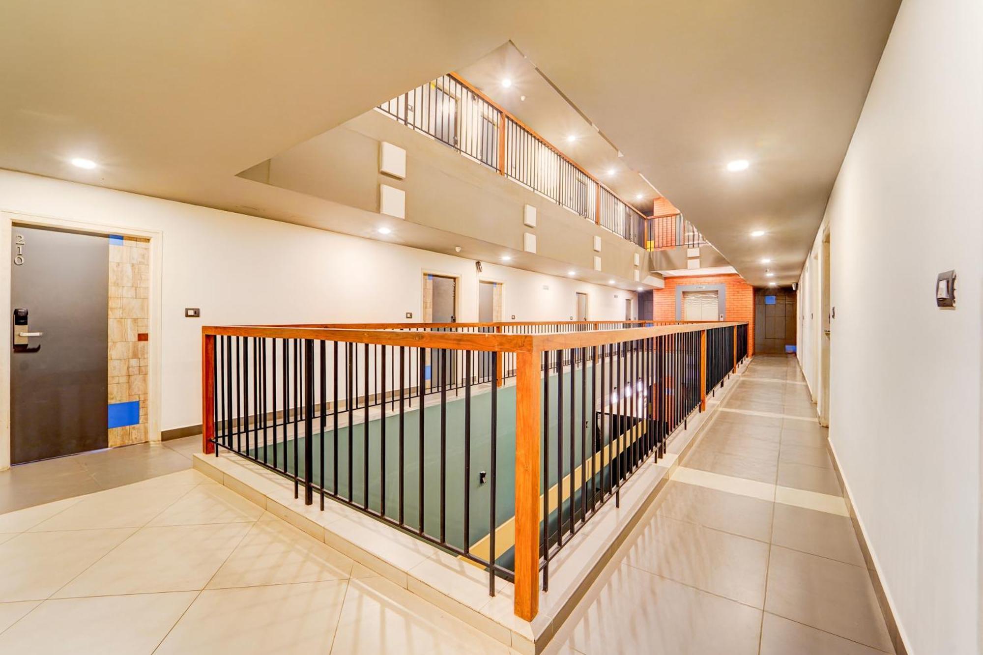Super Townhouse Oak Mangalore