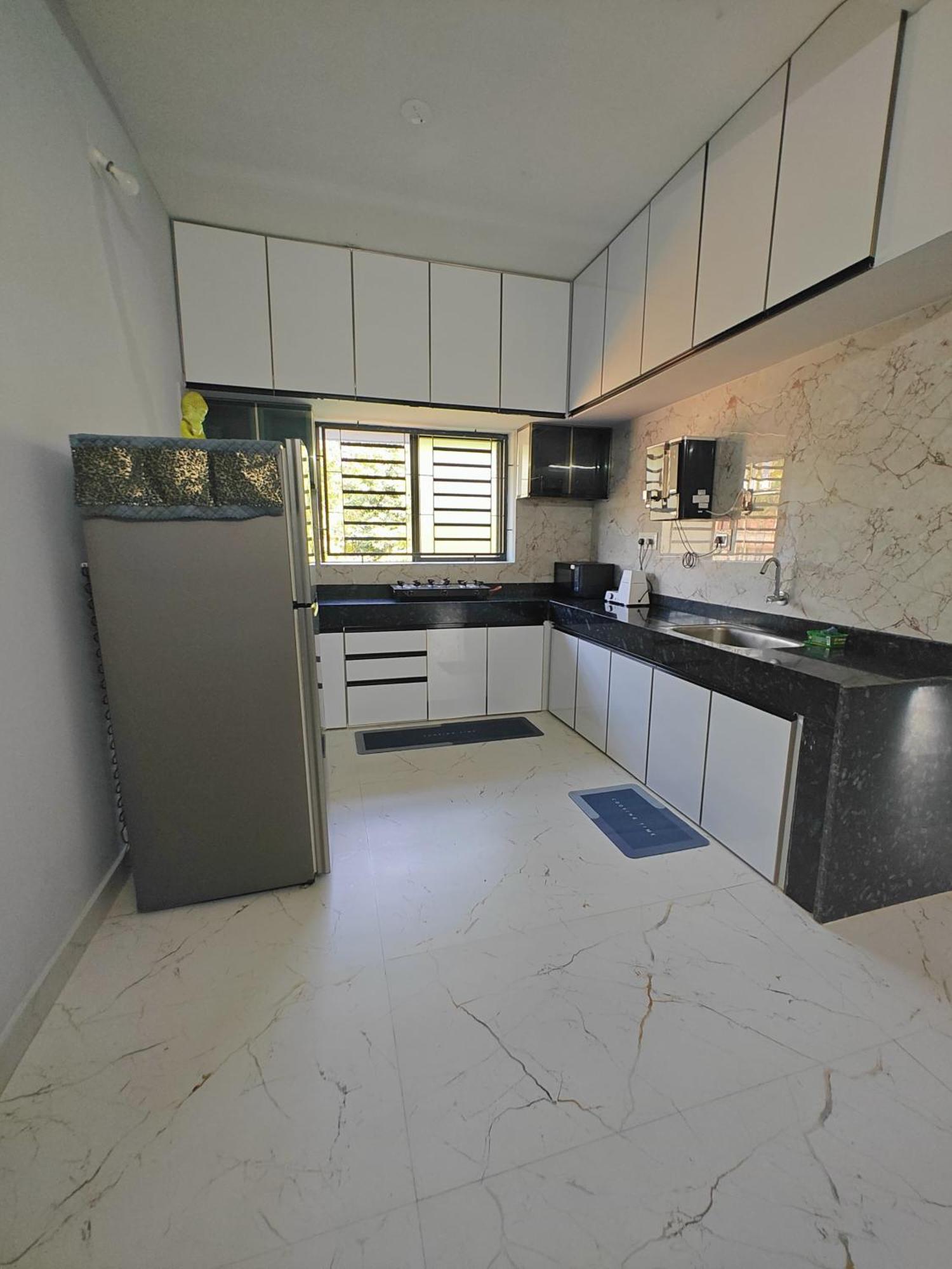 Apartment Sukruthi Service *