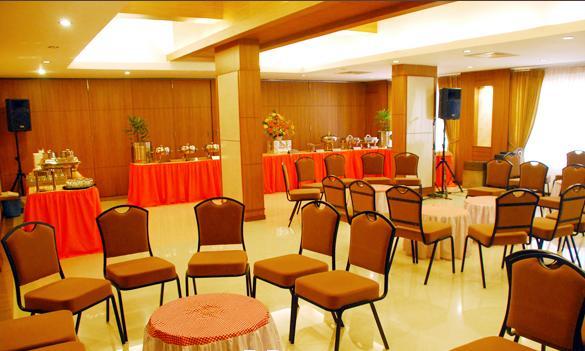 Hotel Deepa Comforts 4*