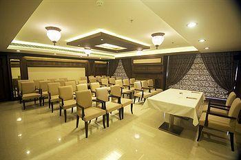 The Ocean Pearl Hotel Mangalore