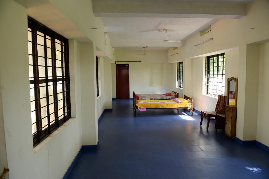 Nisarga Nirvana River House Guest house
