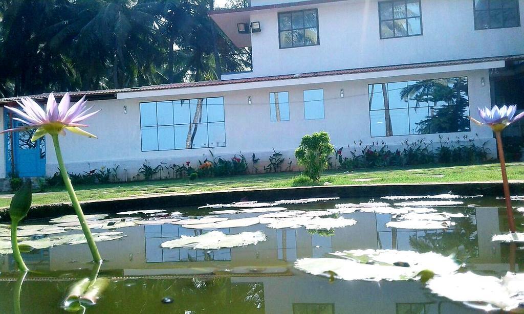 Guest house Nisarga Nirvana River House