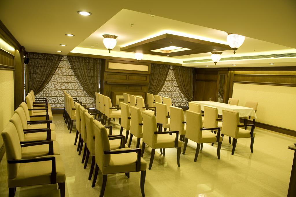 The Ocean Pearl Hotel Mangalore