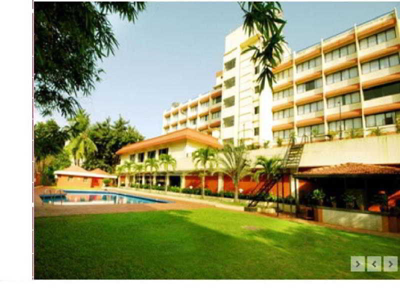 Hotel Vivanta Oldport Road - Formerly Known As Taj Manjarun