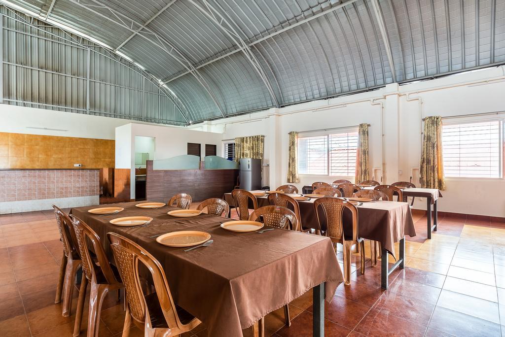 Hotel Treebo Pappilon Palace - Pvs Circle