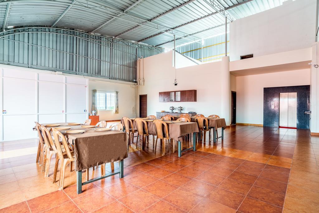 Treebo Pappilon Palace - Pvs Circle 3* Mangalore