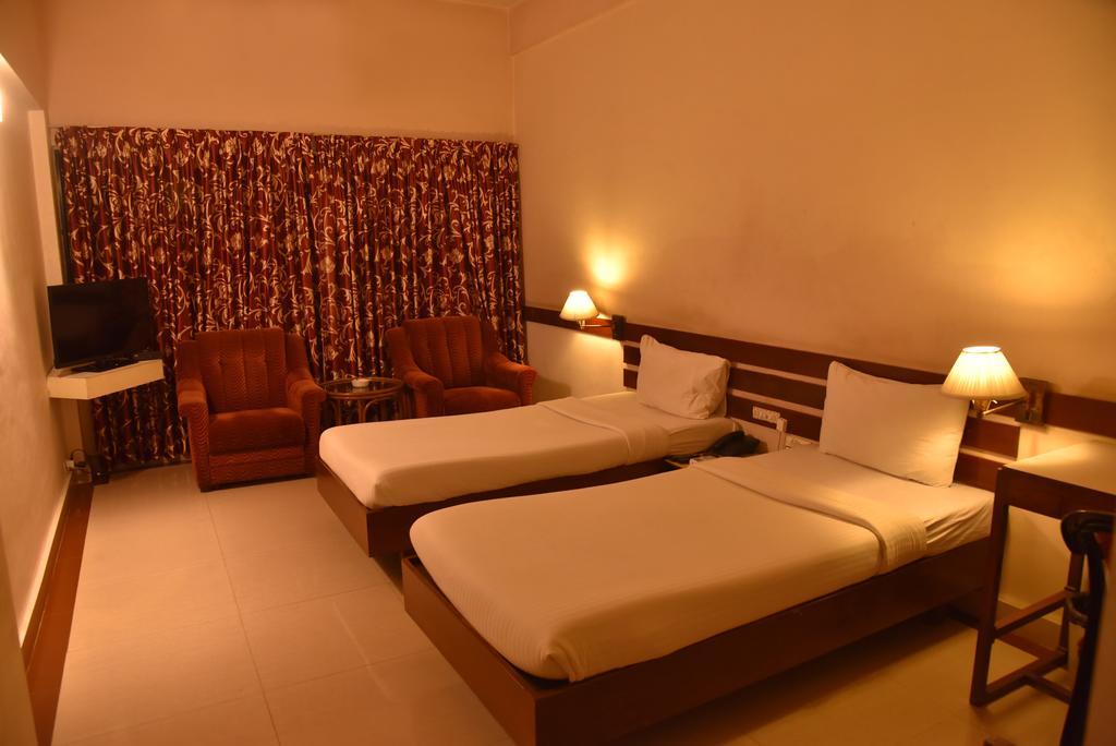 Hotel Poonja International 3*