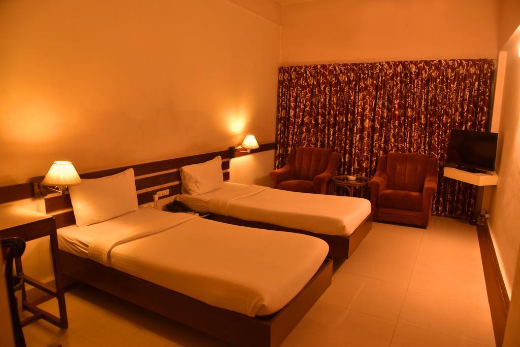 Hotel Poonja International Mangalore