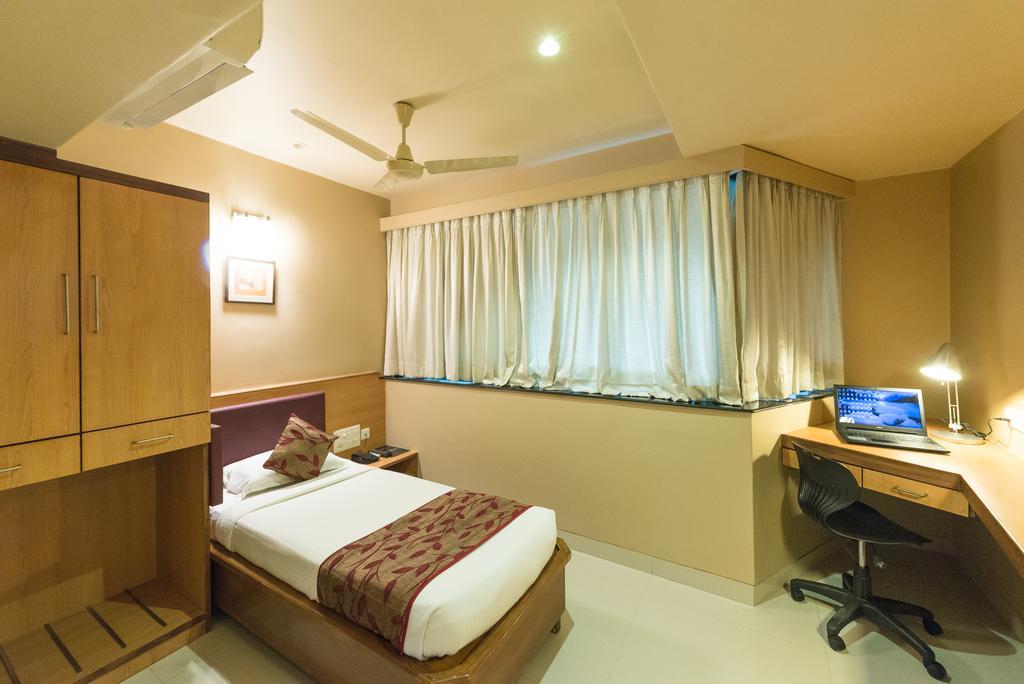 Prestige Hotel 3*