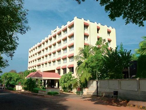 Hotel Vivanta Oldport Road - Formerly Known As Taj Manjarun 4*