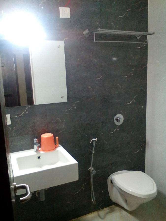 Hotel Navaratna Palace Mangalore