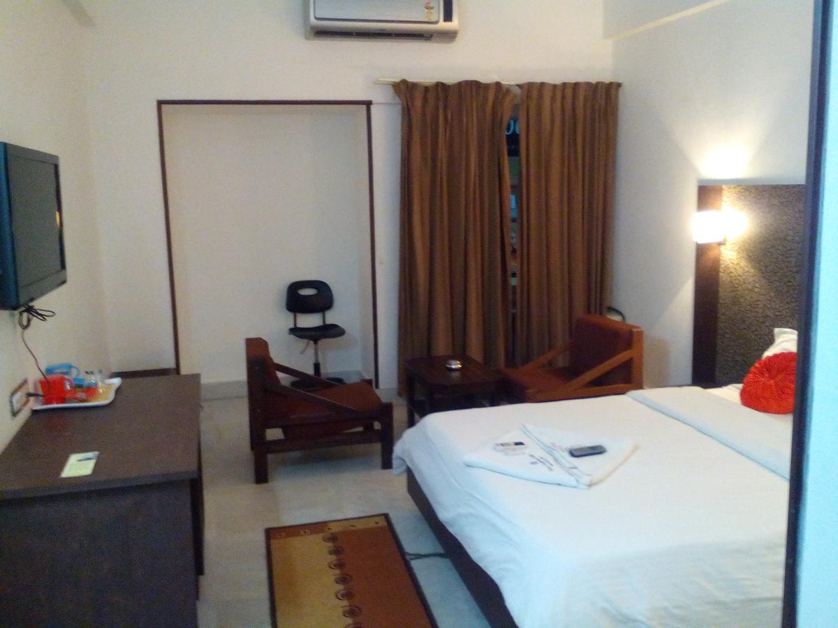 Navaratna Palace Hotel