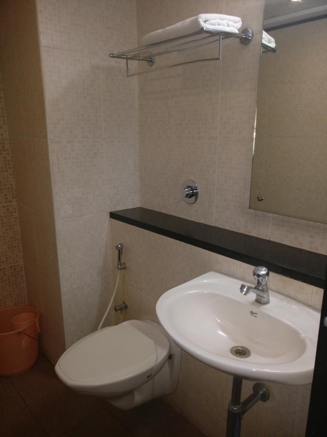 Suman Residency Hotel *