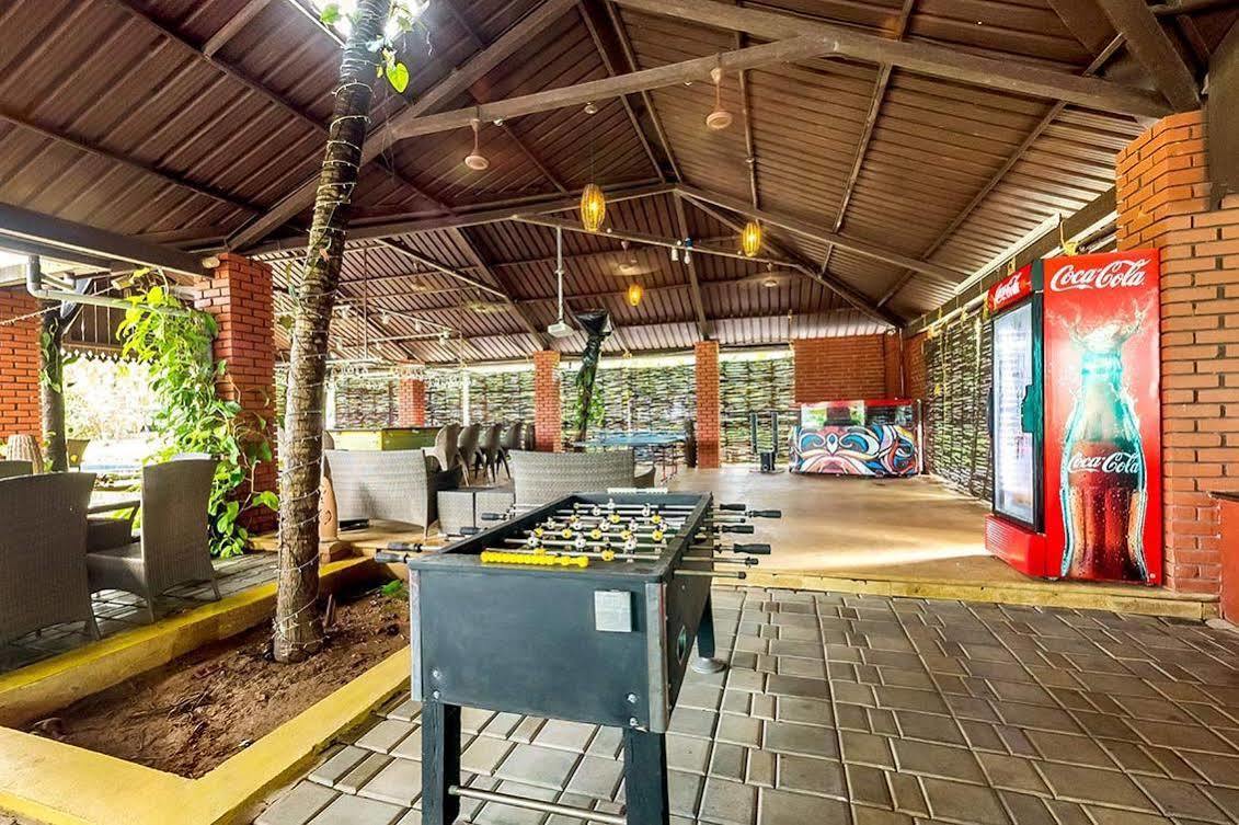 Resort River Roost 3*