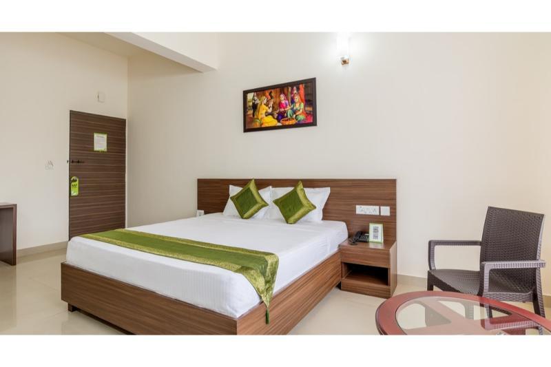 Hotel Treebo Comforts Inn, Road Deralakatte 3*