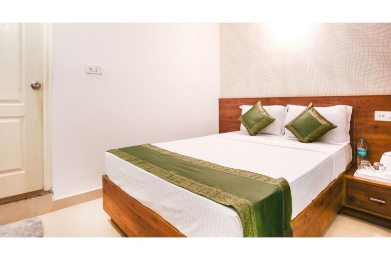 Hotel Treebo Pappilon Palace - Pvs Circle 3*