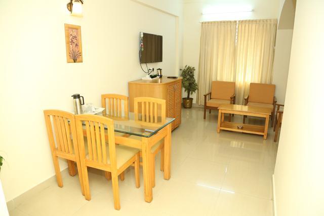 Hotel Srinivas 3*