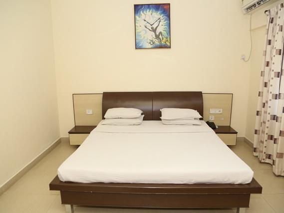 Hotel Srinivas 3*