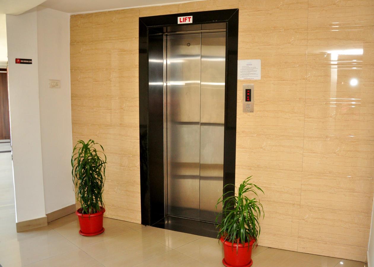 Mayur Residency Hotel *