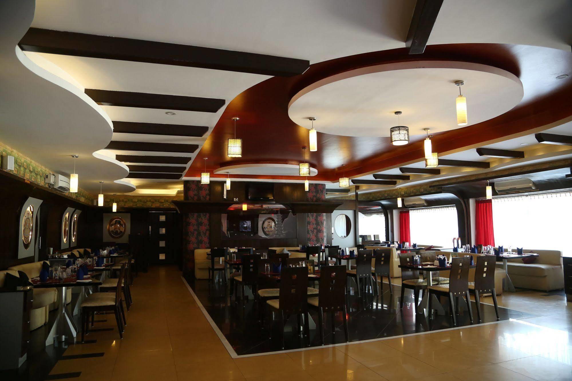 Moti Mahal 4*