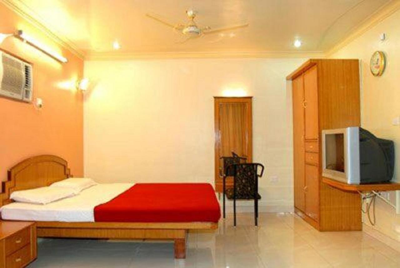Kumar's International Hotel