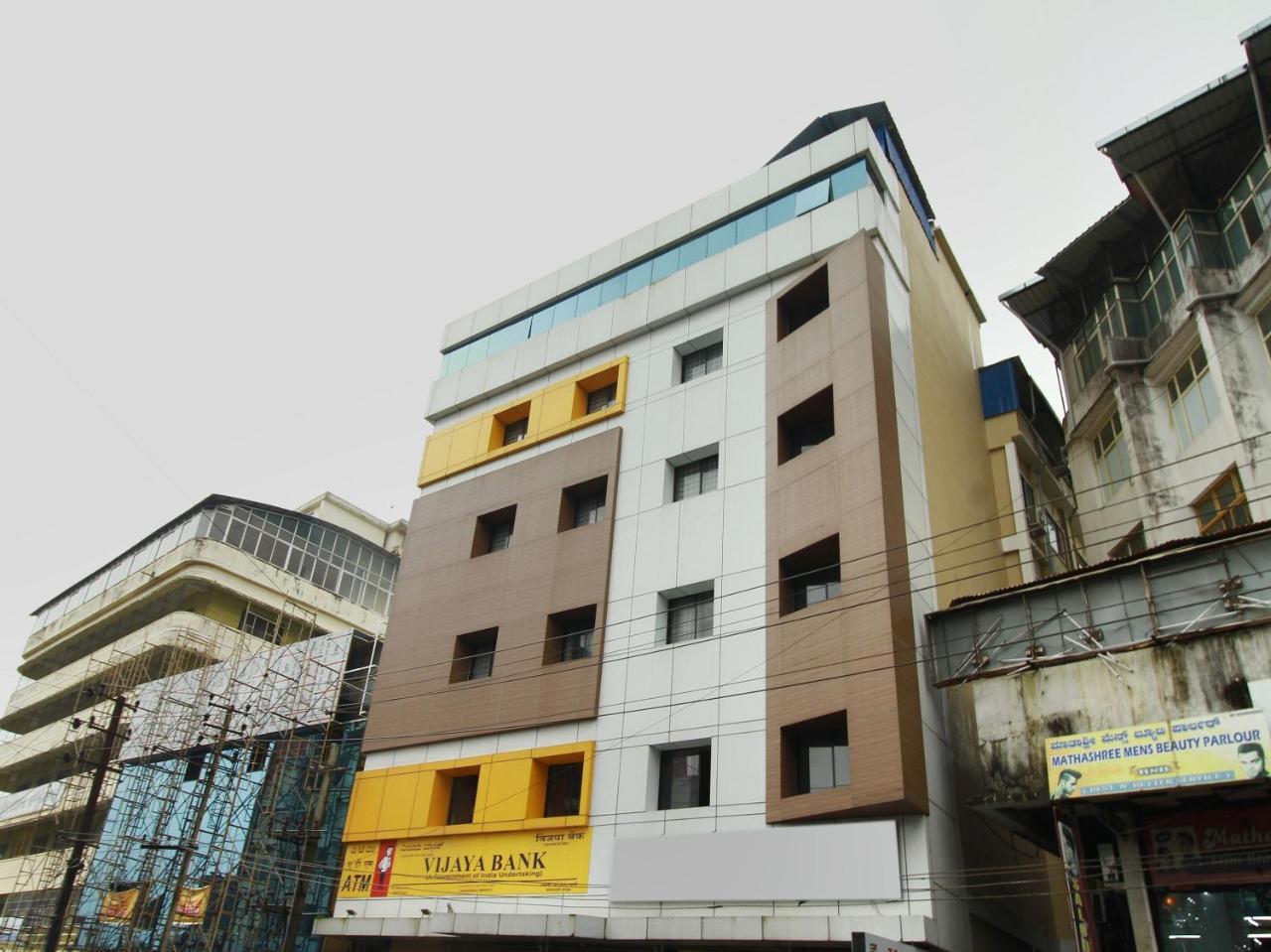 Hotel Traders - Kankanady, 3*