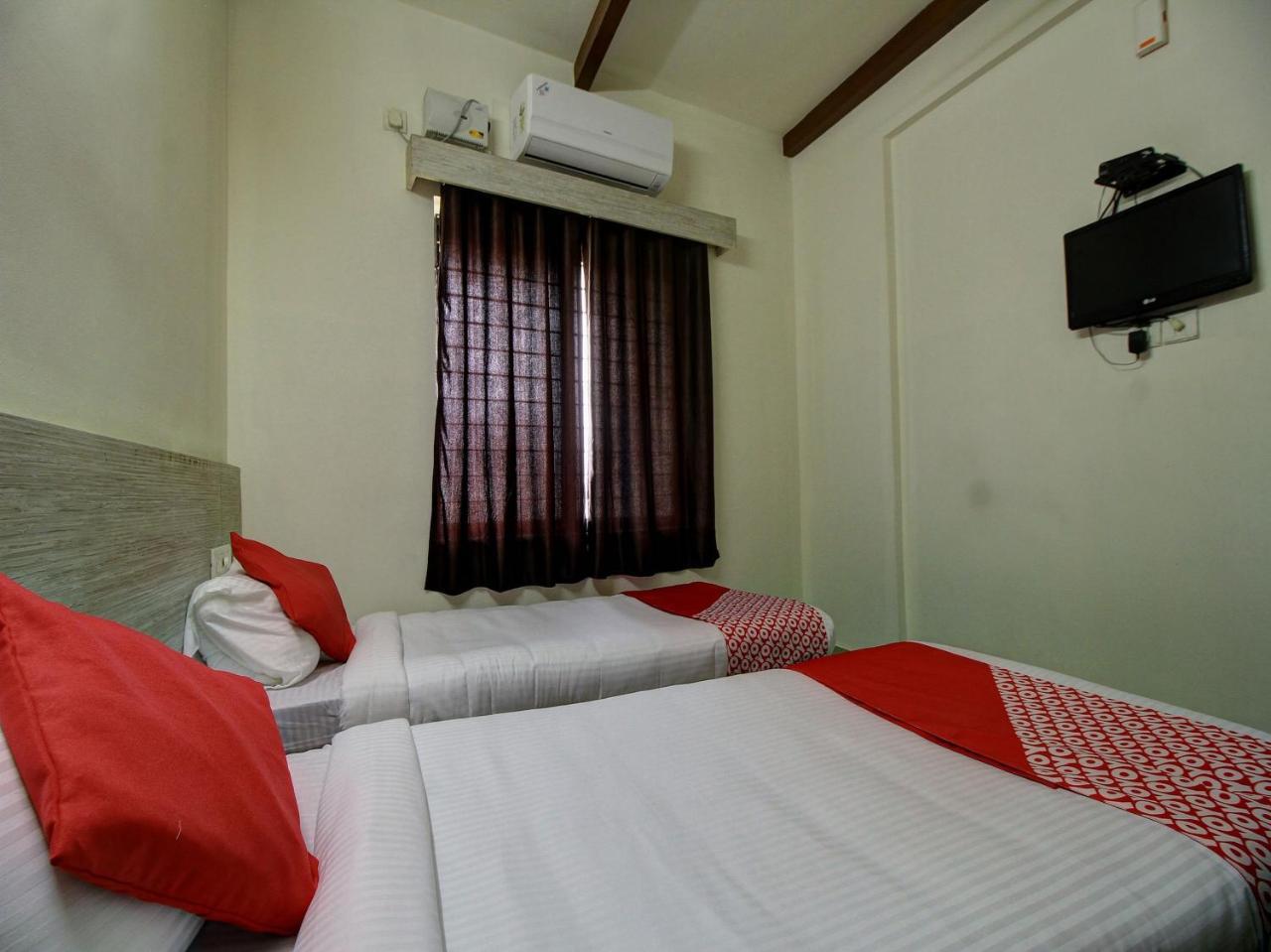 Oyo 16662 Taj Residency Hotel