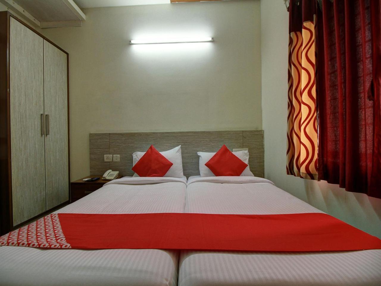 Oyo 16662 Taj Residency 3*