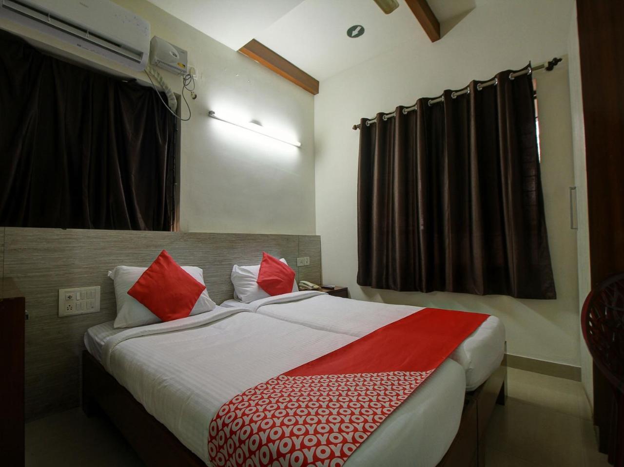 Oyo 16662 Taj Residency Mangalore