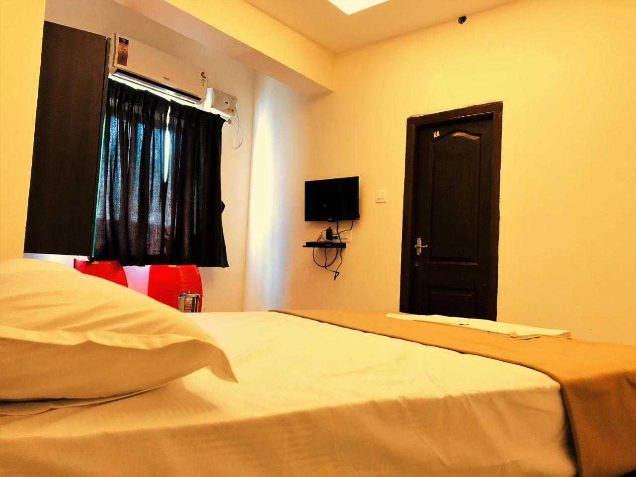 Cosmo Hotel 2*