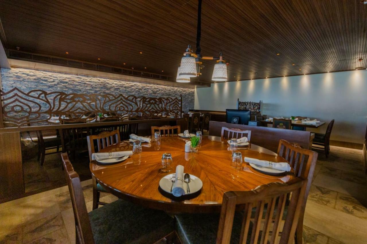 Sai Palace , 3*