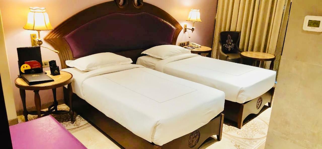 Hotel Sai Palace ,