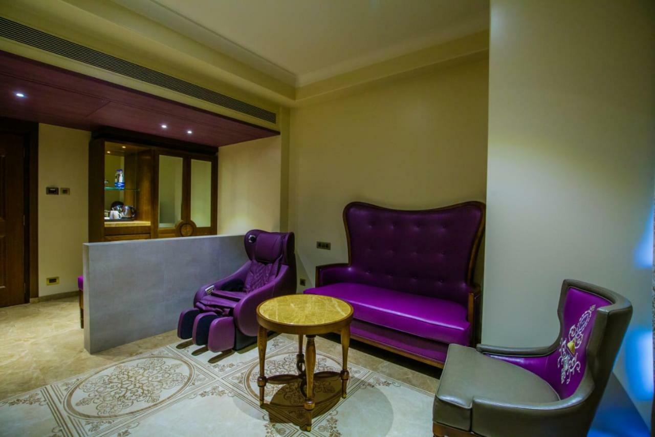 Sai Palace , 3*