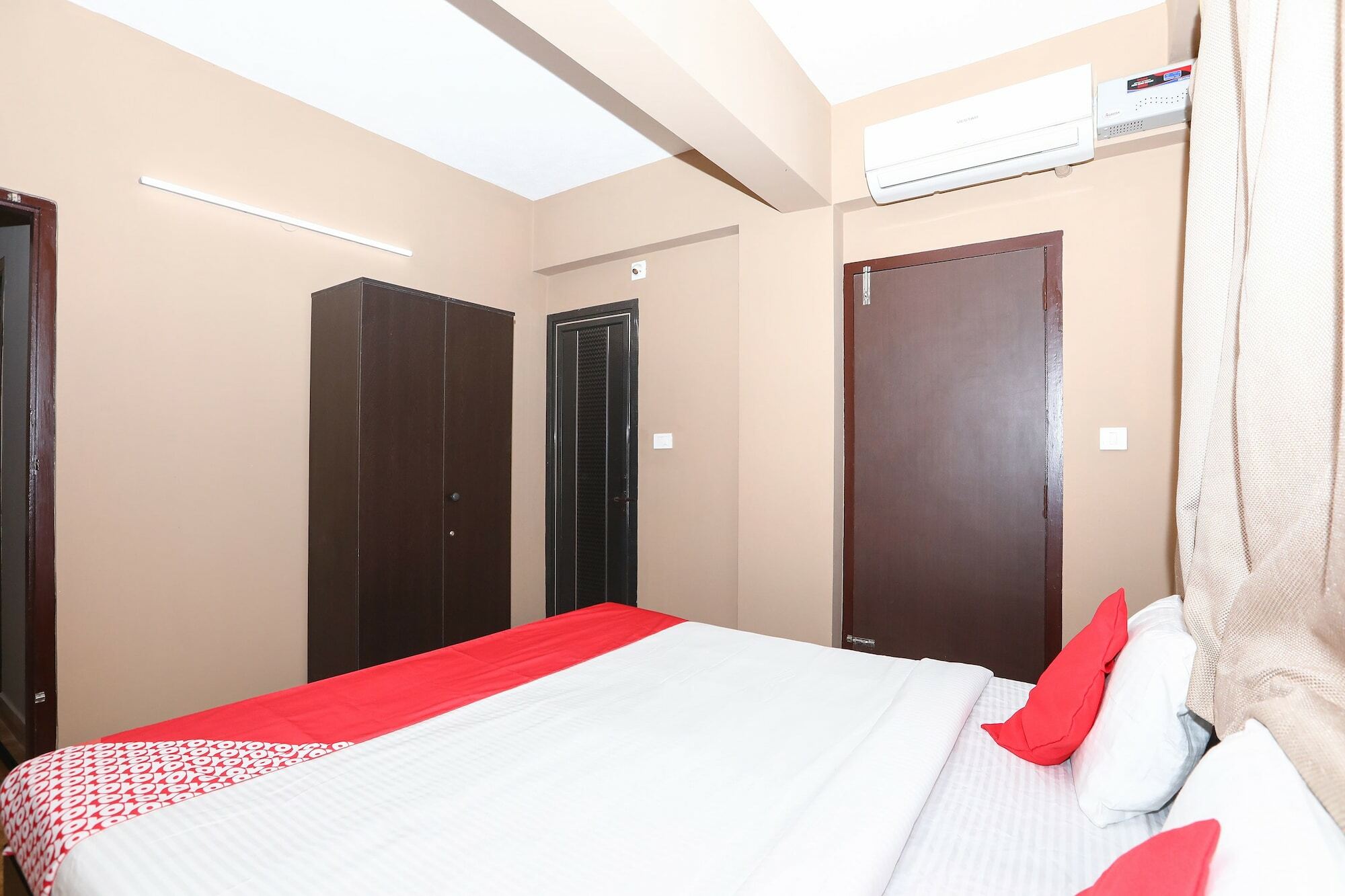 Hotel Oyo 17106 Royal
