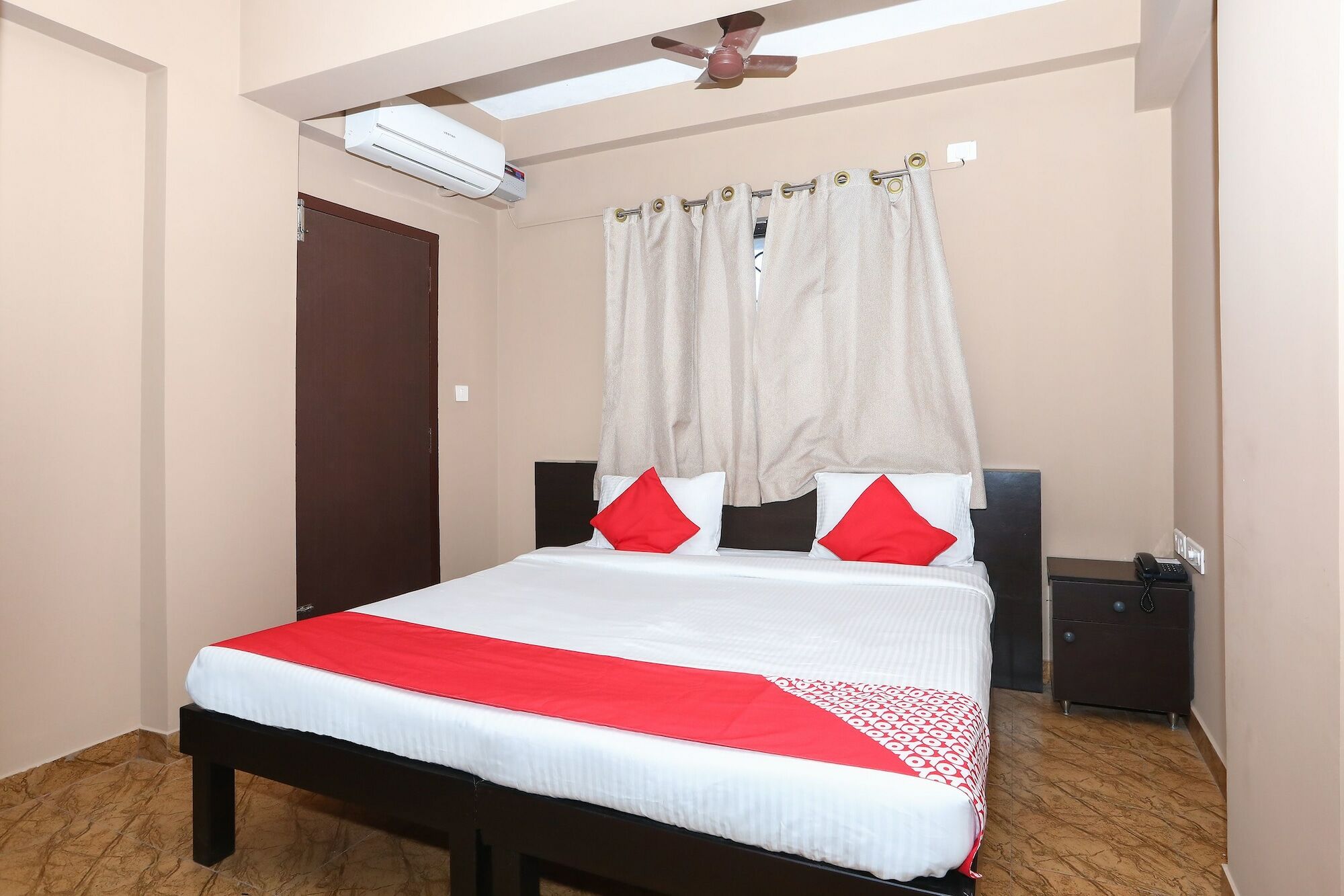 Hotel Oyo 17106 Royal 3*