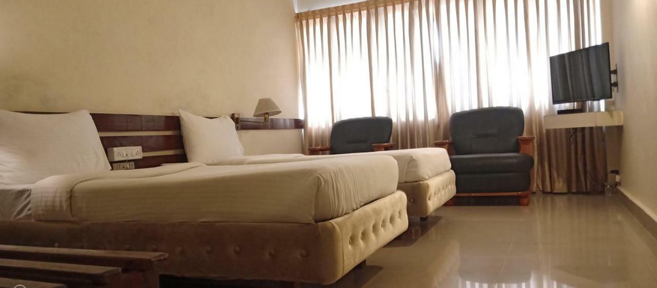 Hotel Poonja International