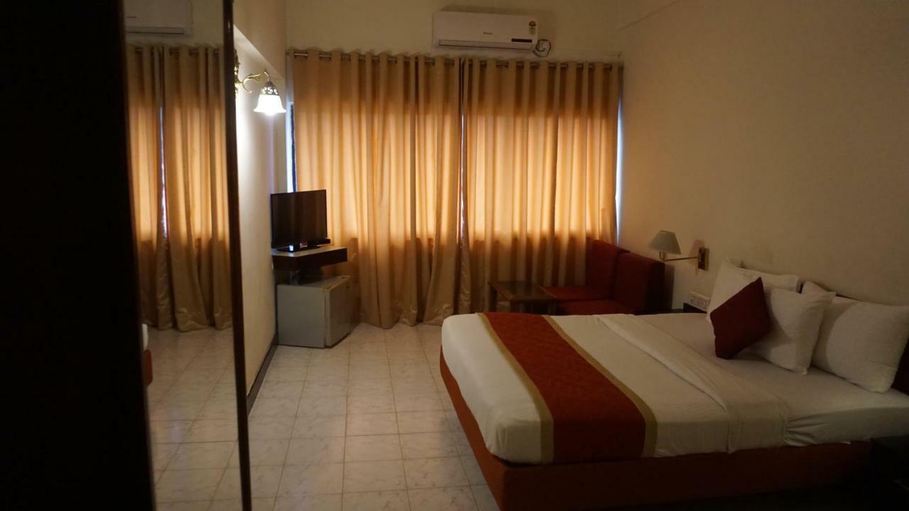 Hotel Poonja International