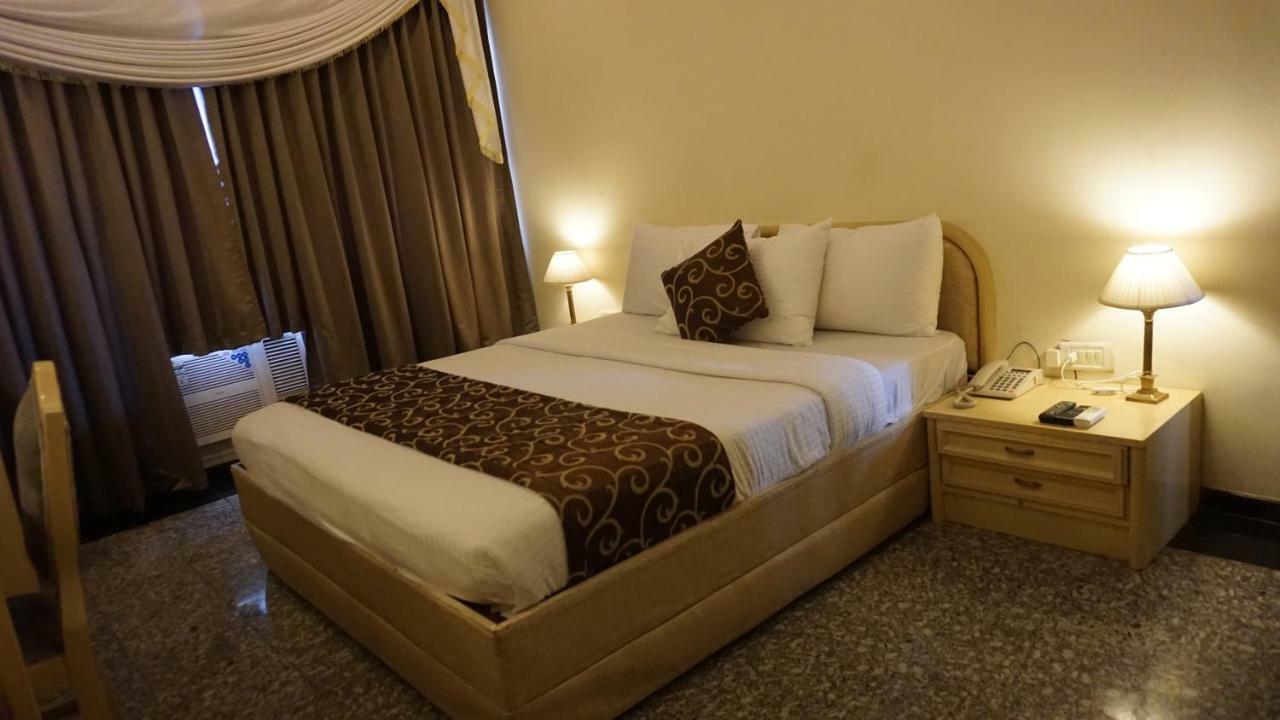 Poonja International 3*