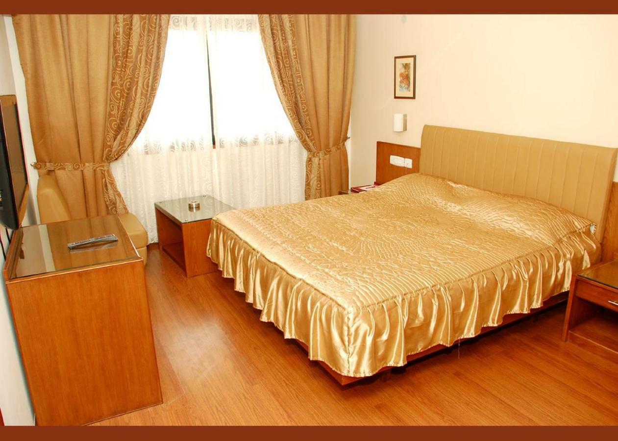 Hotel Deepa Comforts 4*