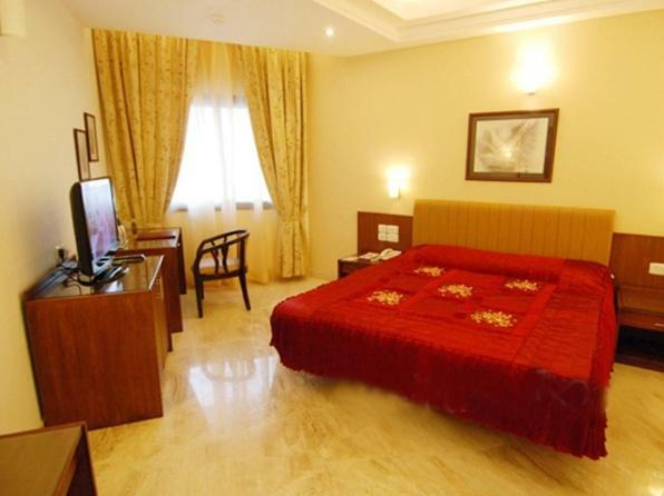 Deepa Comforts Hotel 4*