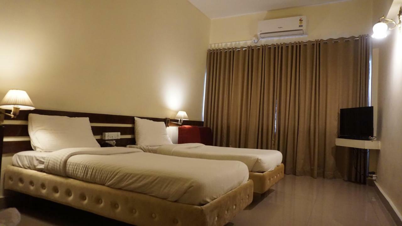Poonja International 3* Mangalore