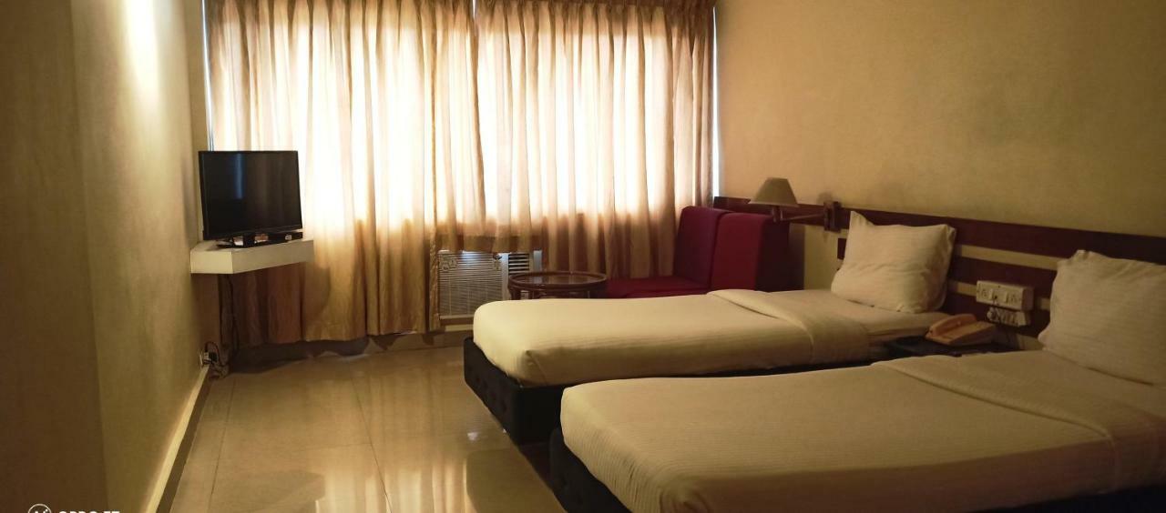 Poonja International 3*